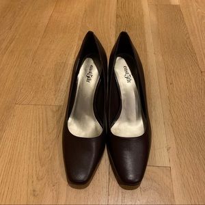 East 5th sunshine brown heels size 7.5